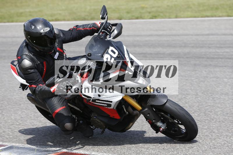 /27 12.06.2025 Ducati Schweiz Trackday Warmup  ADR/gruen-vert/20